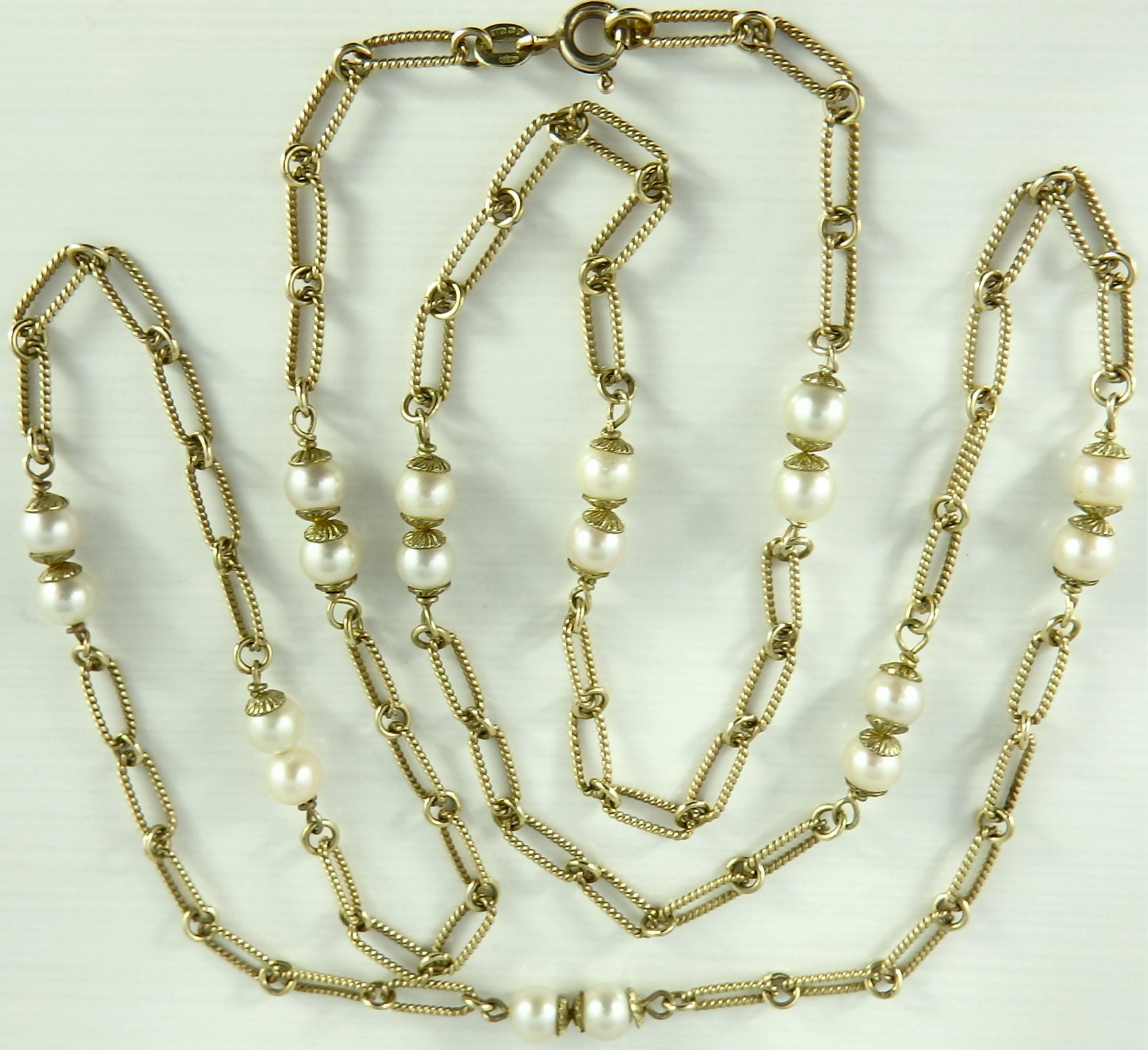 9ct Yellow gold chain link and pearl necklace 30 inches long Ian